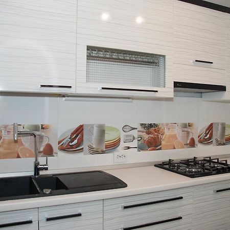 Bazar Apartment Chişinǎu Buitenkant foto